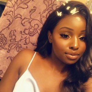 Meet your Posher, Lexine